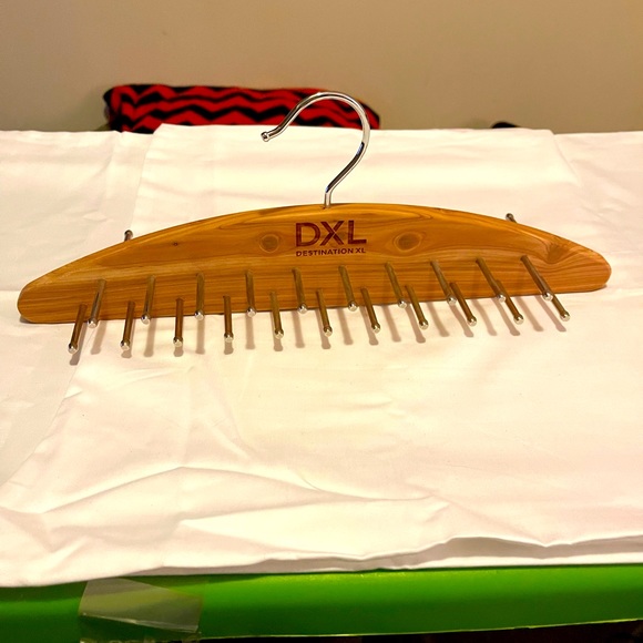 Wooden Tie Rack DXL branded - Picture 1 of 2